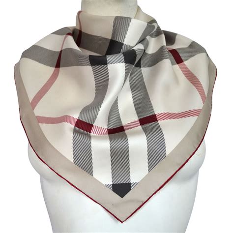 foulard burberry pas cher|écharpe burberry femme.